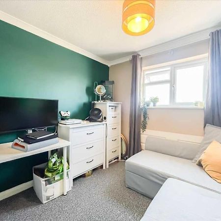 Nice, Bright & Friendly Home Hemel Hempstead Εξωτερικό φωτογραφία